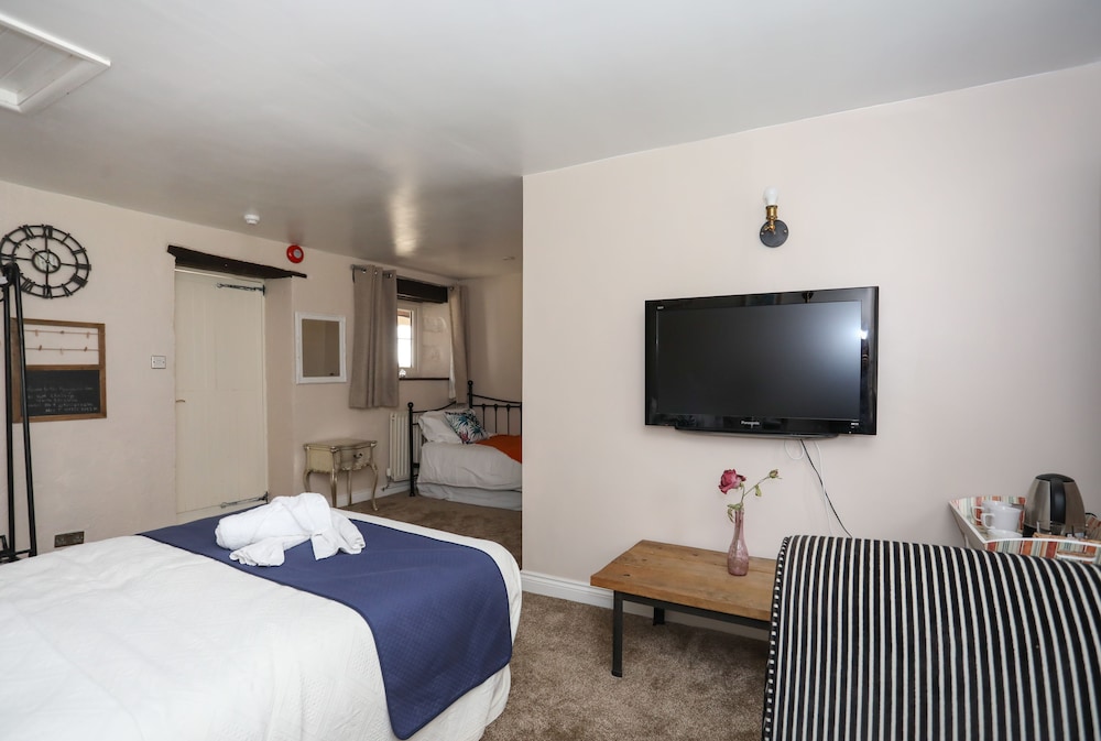 Merrymouth Inn