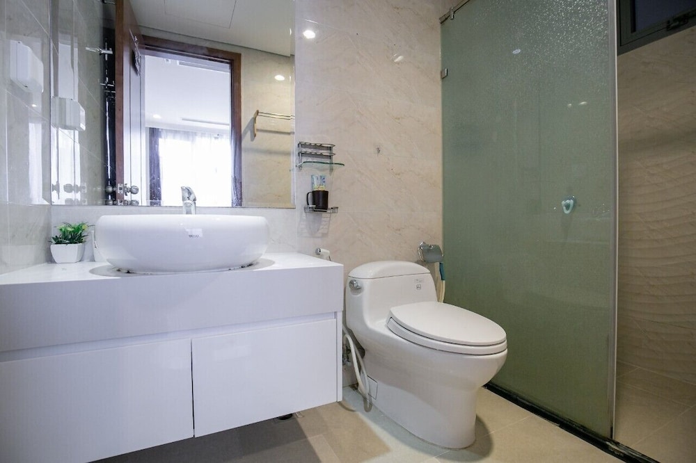 Bom Homestay Vinhomes Times City