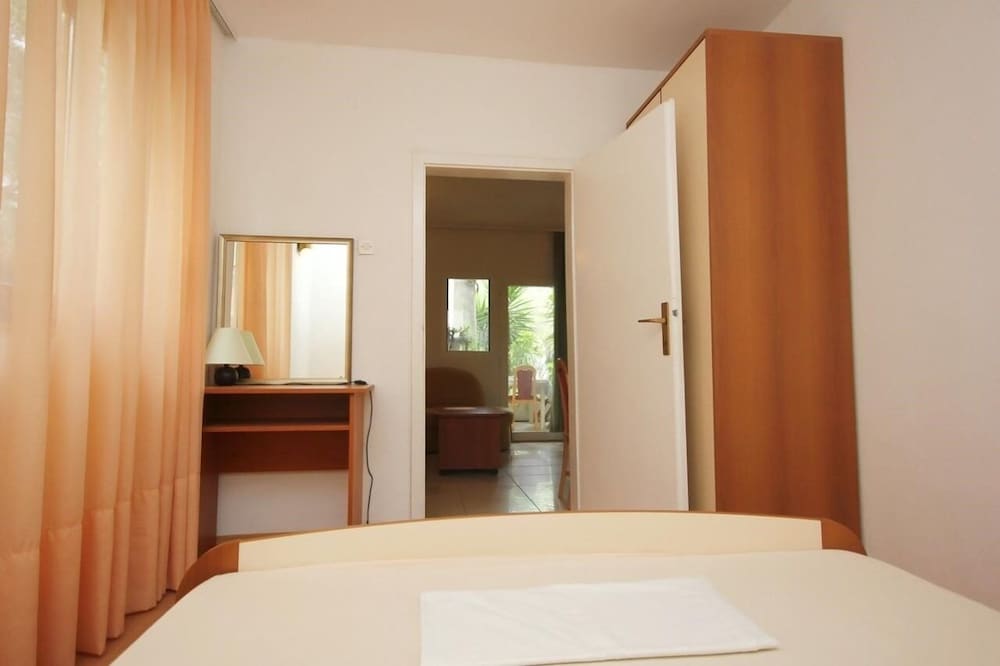 Tonka - 150m From the sea & Parking - A1 A view 3