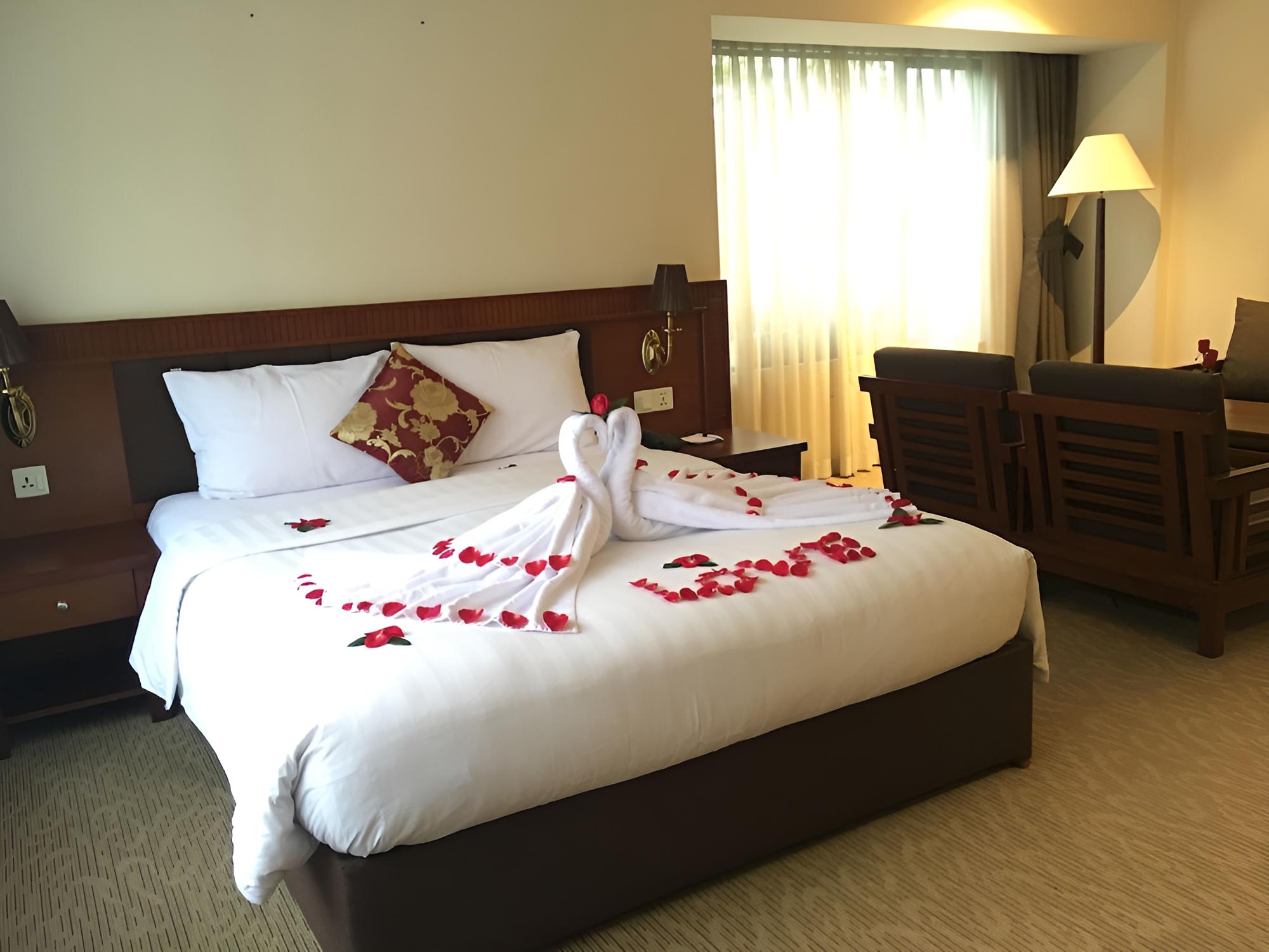Mon Regency Hotel