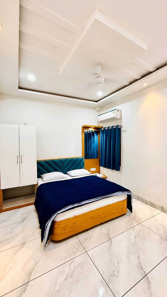 Hotel Raj Inn