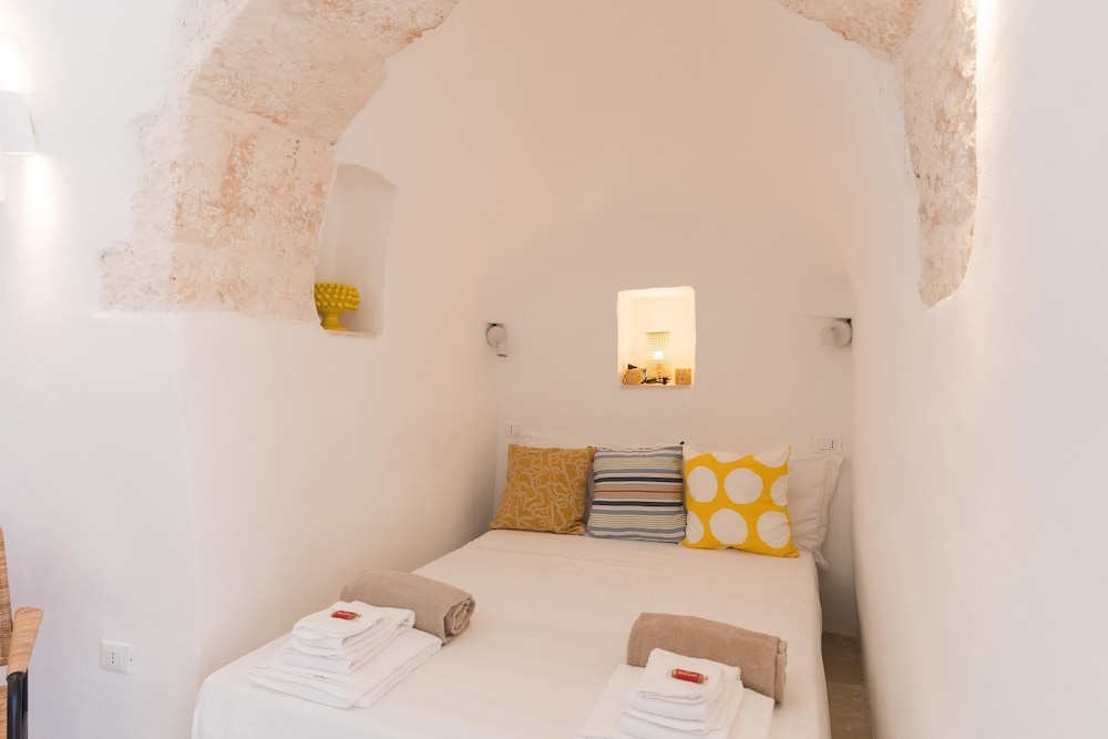 Trulli Scacciapensieri con Piscina