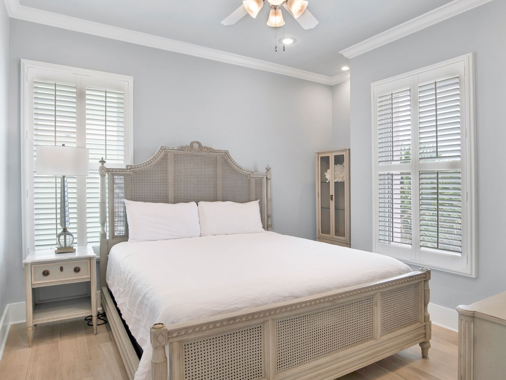 Summer Breeze by Southern Vacation Rentals view 4