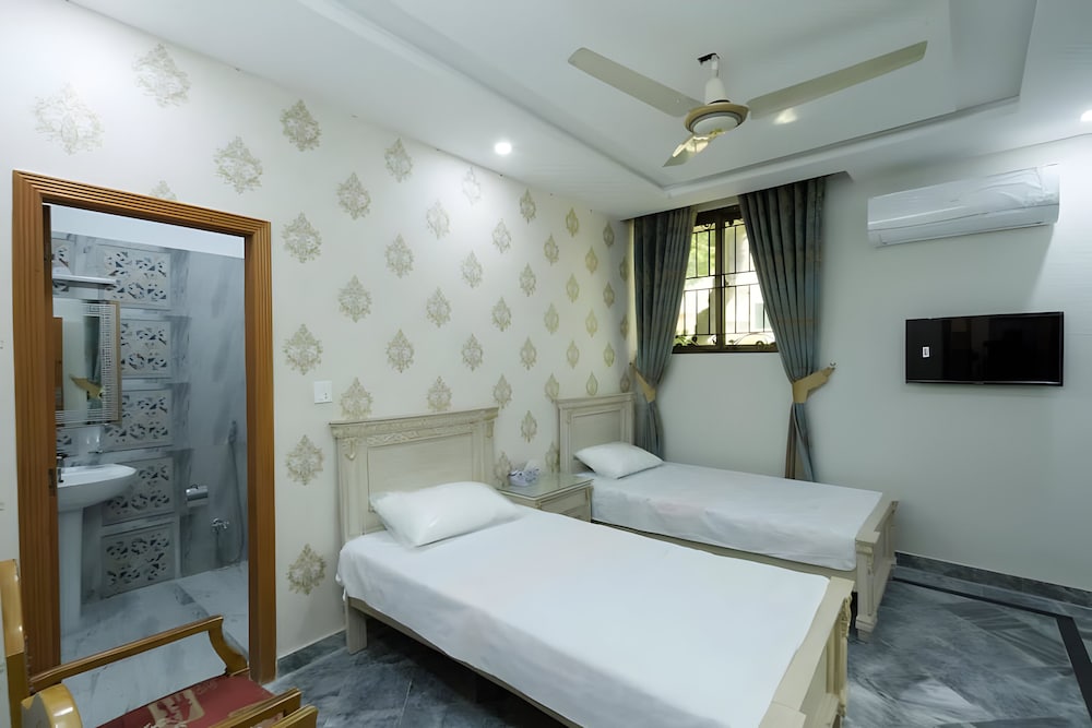 Midway Guest House and Hotel view 4