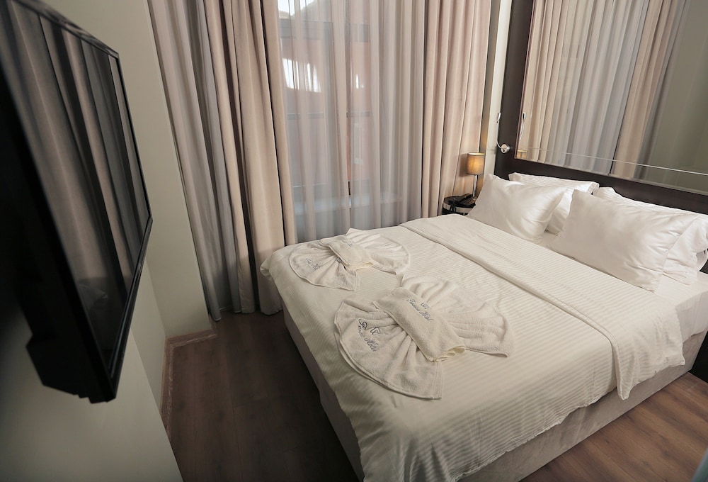 Ferman Pera - Image 14