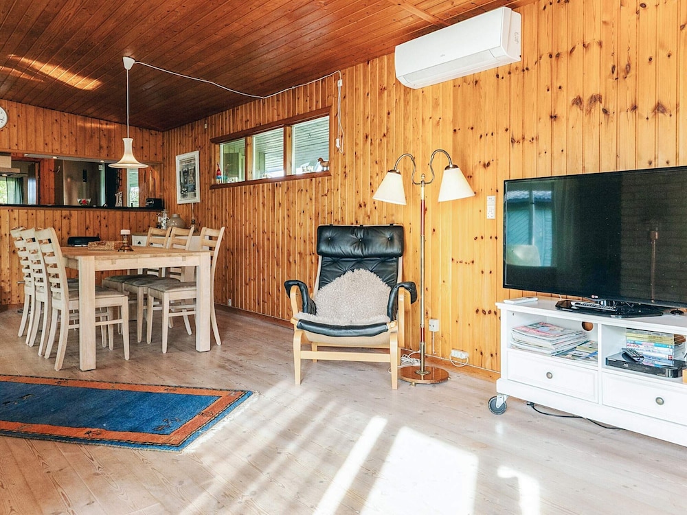 6 Person Holiday Home in Dannemare