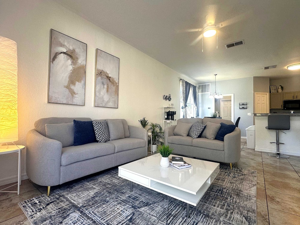 Family Villa 5 Bedroom Near Disney World