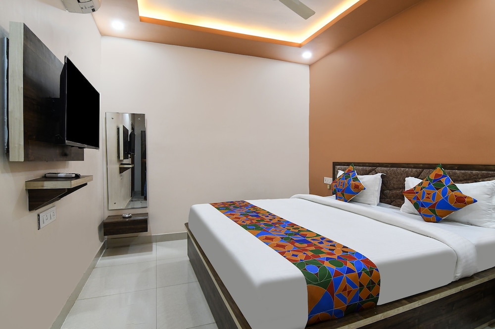 Fabhotel Cookwell