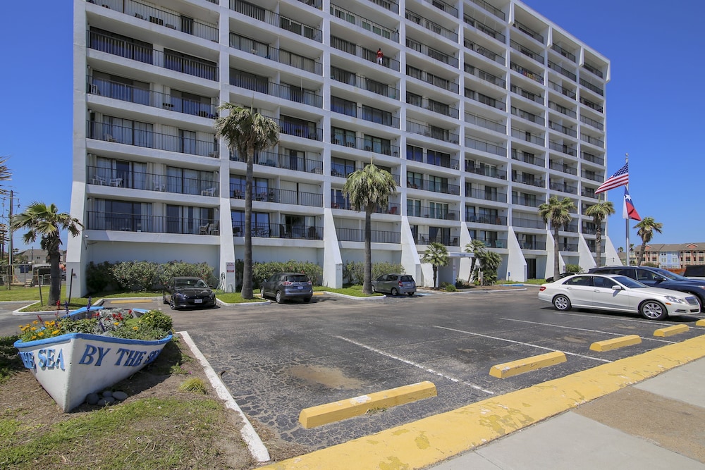By The Sea Gulf View Deluxe Condo
