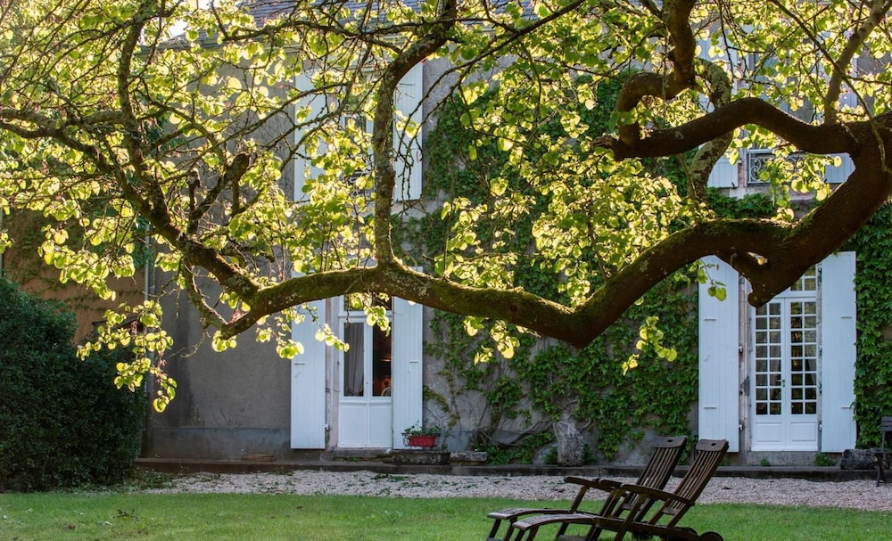 Château de l Abbaye de Moreilles