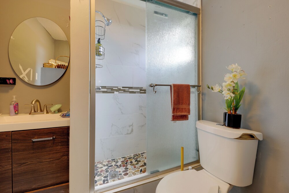 8 Mi to Beach: Pet-friendly Fort Lauderdale Studio