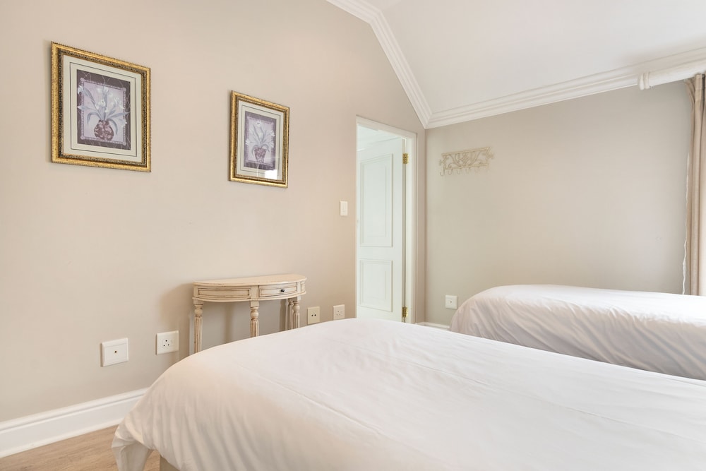 Winelands Golf Lodges at De Zalze