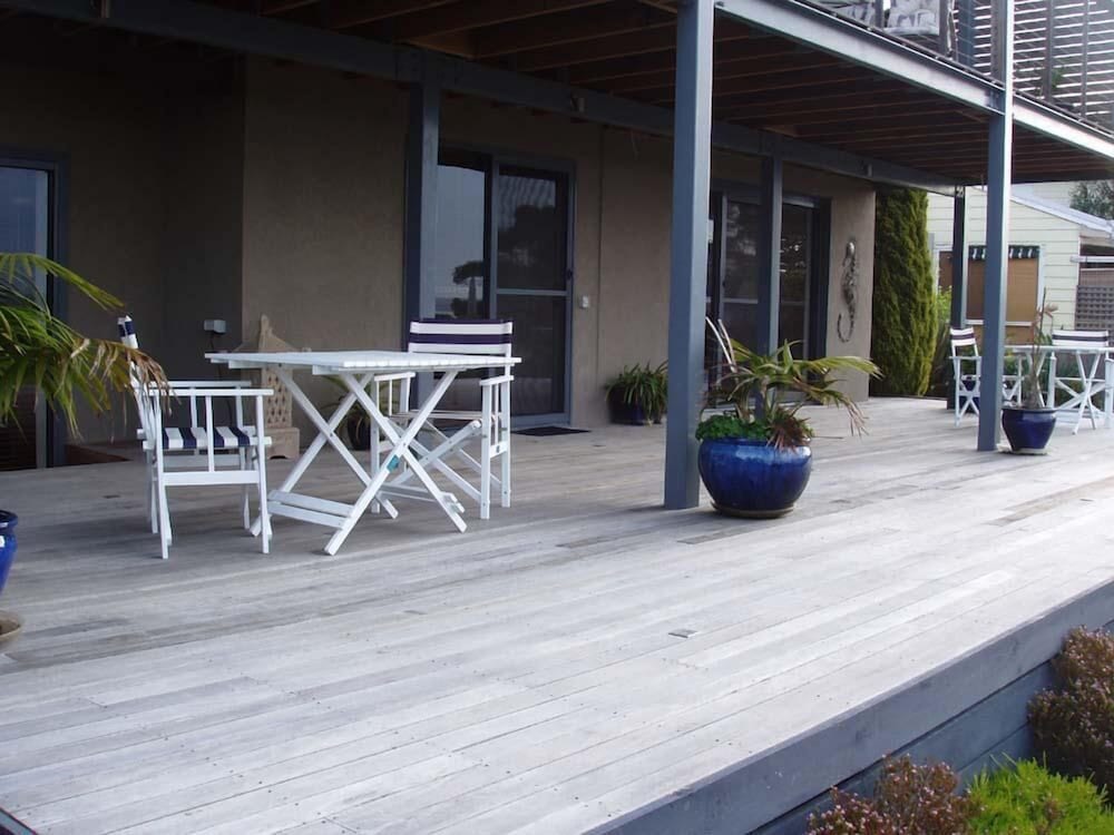 Corinella On The Esplanade Bed & Breakfast