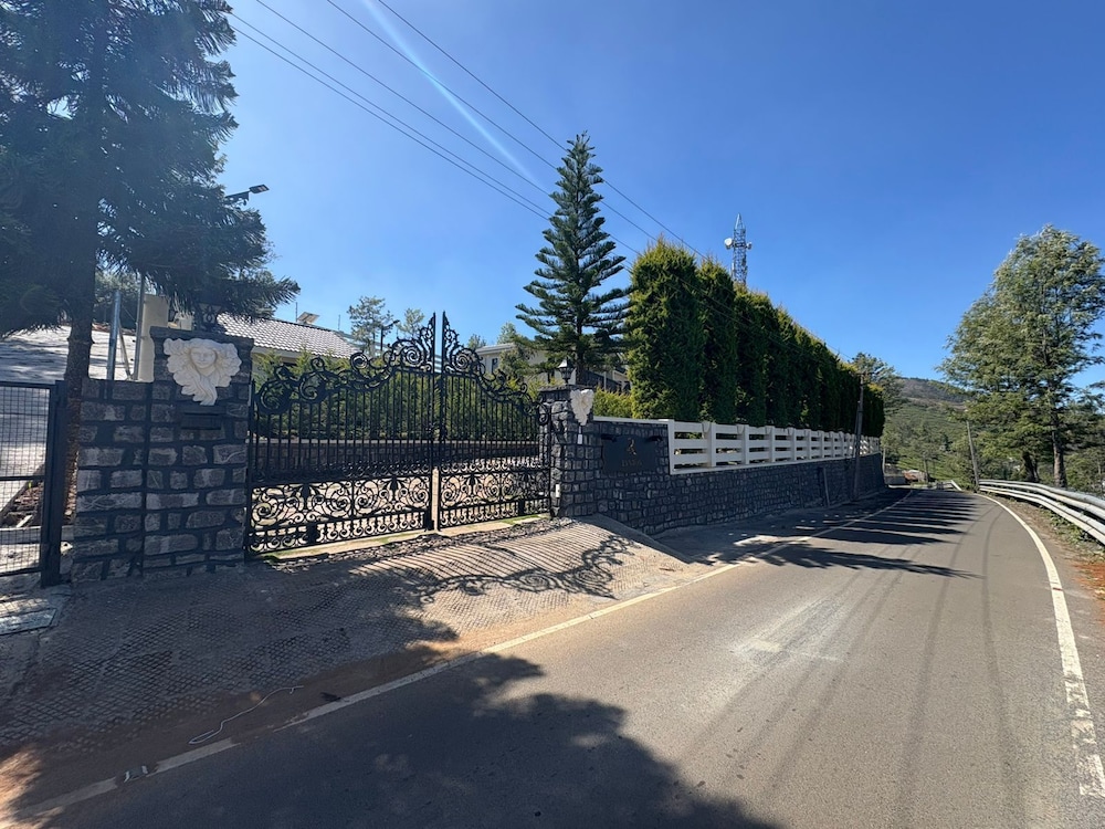 Lynton Resorts