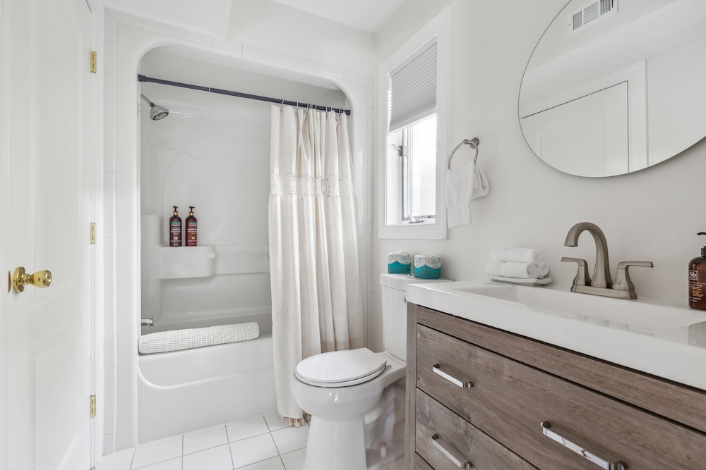 Columbia Vacations - The Columbia Inn at Peralynna Manor - Property Image 89