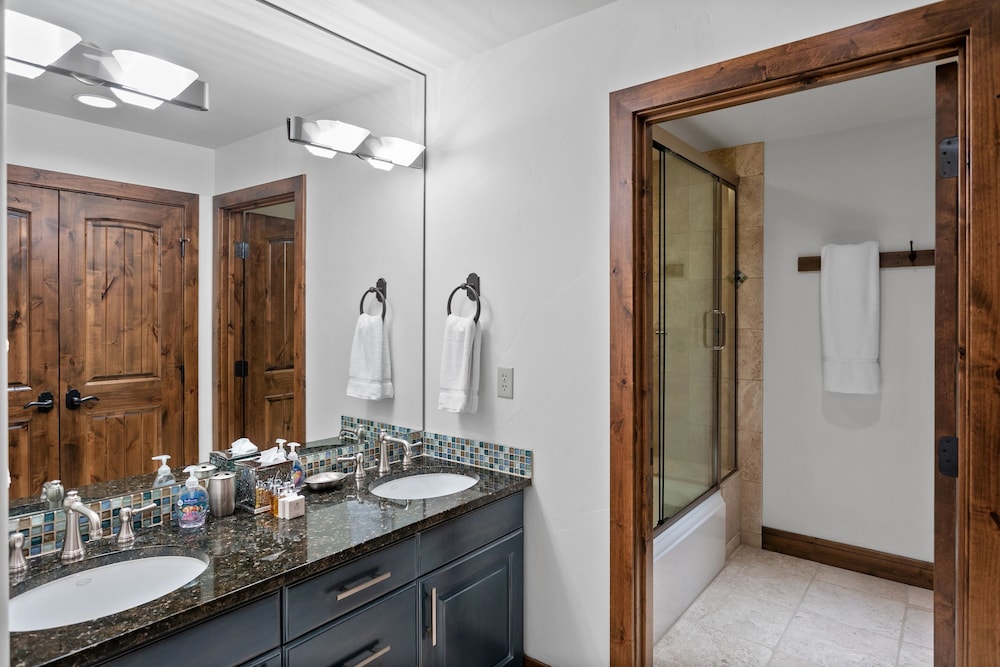 10 - Three Bedroom with Spa Stag Lodge 3 Condo
