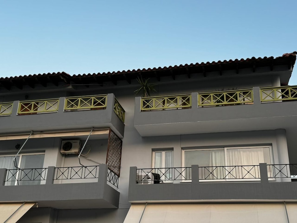 Moonbeam Townhouse Skiathos