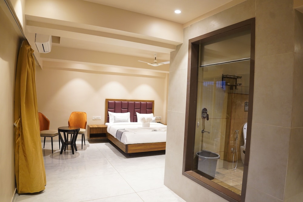 Hotel Status Inn