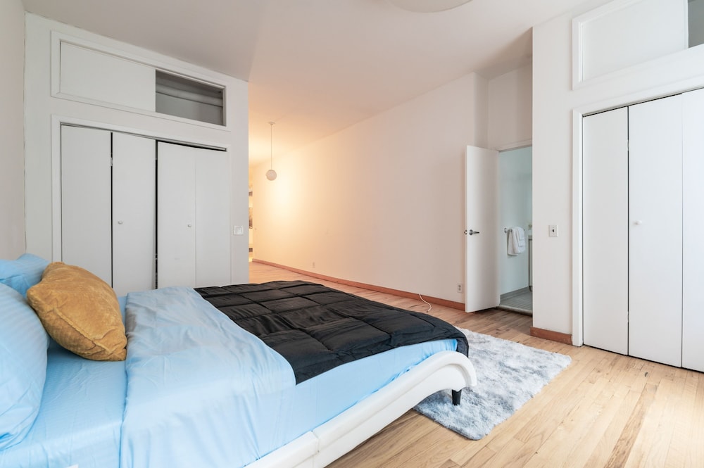 XL Prime Tribeca Furnished Loft