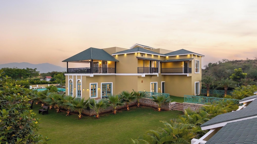 Merriment Luxury Resort & Private Pool Villa, Abu Road
