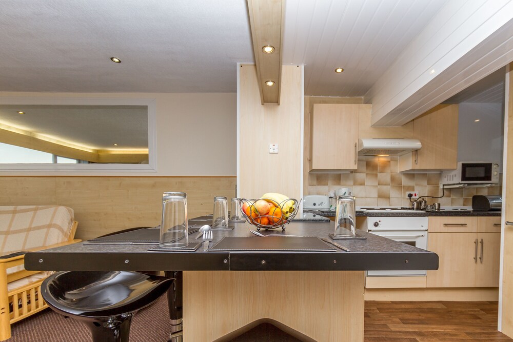 Lynton Apartments