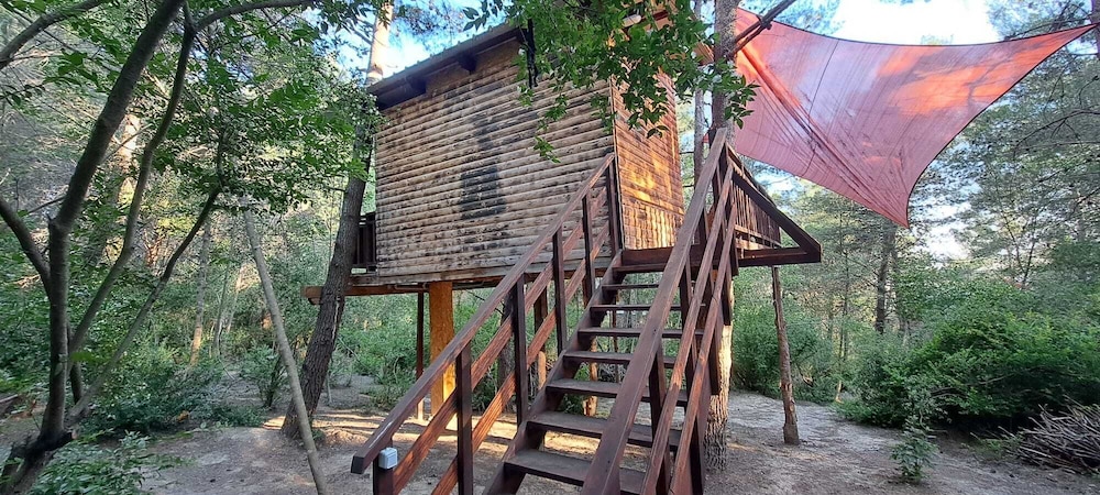 TreeHouses Ljubač Glamping Robinson view 5