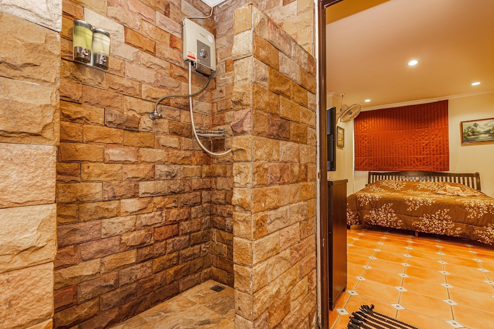 Viewbor Villa - Pattaya Holiday House Walking Street view 4