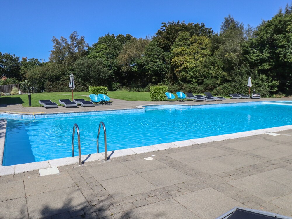 32 Sanctuary Lodge