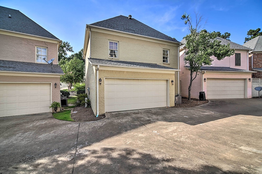 Oxford Vacations - Large, Elegant Home < 2 Miles to Ole Miss! - Property Image 5