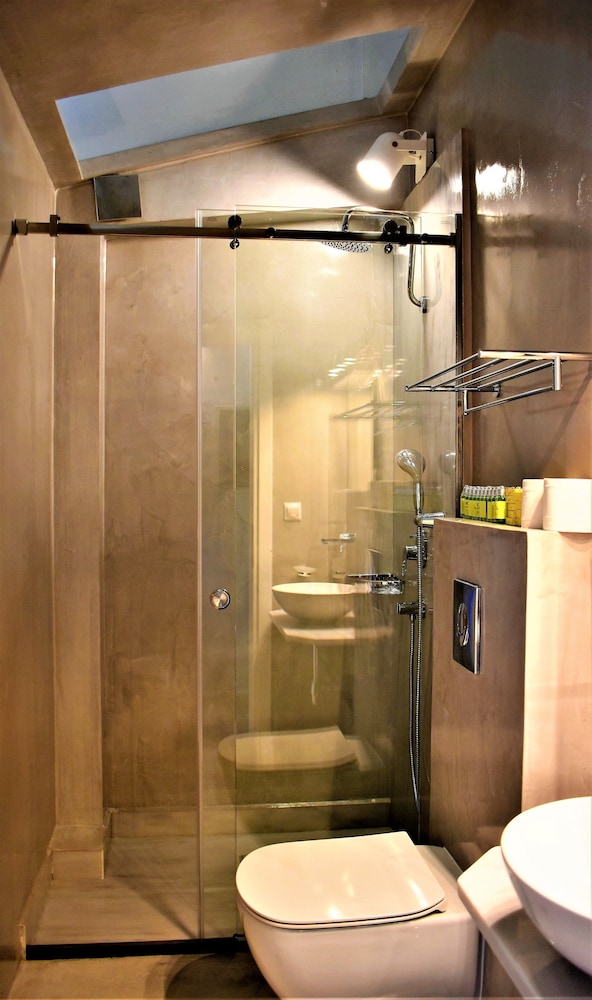 Acropolis Suites