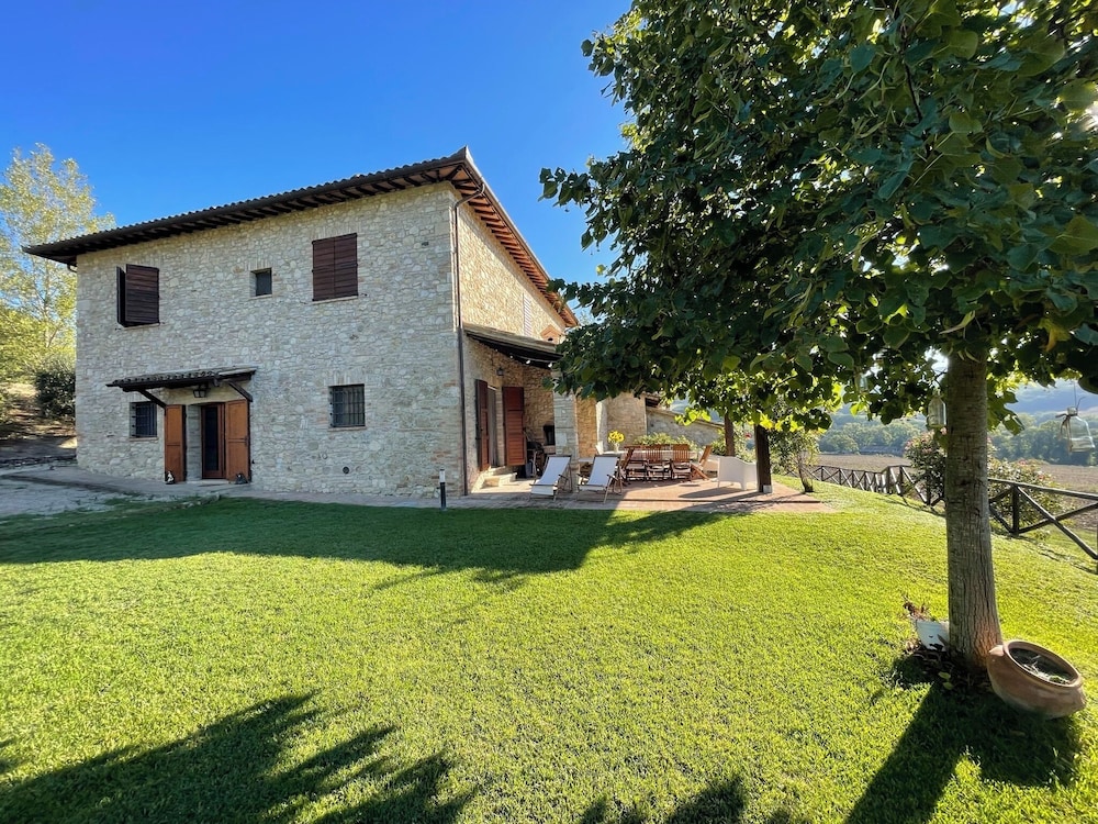 Detached Villa With Games Room, Pool, and Panoramic Views in San Damiano