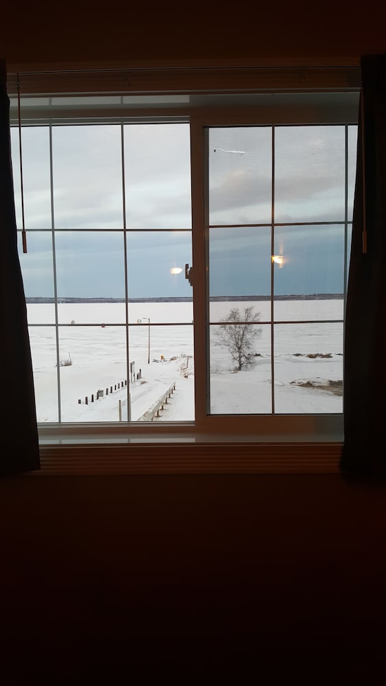 Shorebird Inn