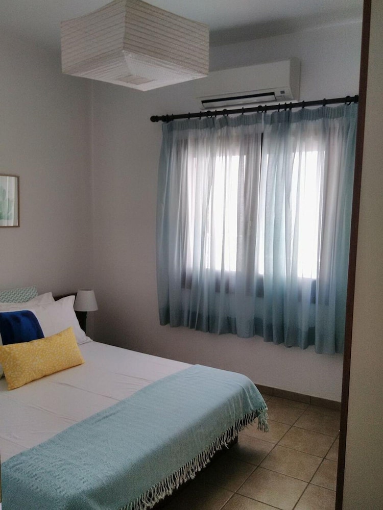 Orsiida Seaside Cottage K Gatzea