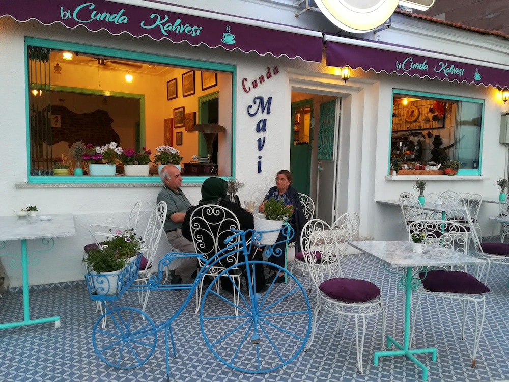 Hotel Cunda Mavi Otel - Adults Only - Image 1