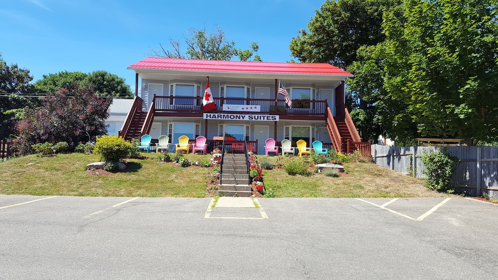 Harmony B&B & Suites