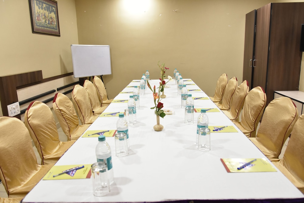 meeting & event spaces