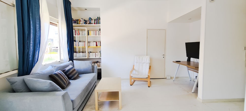 Modern Apt Rothschild Very Central TL7