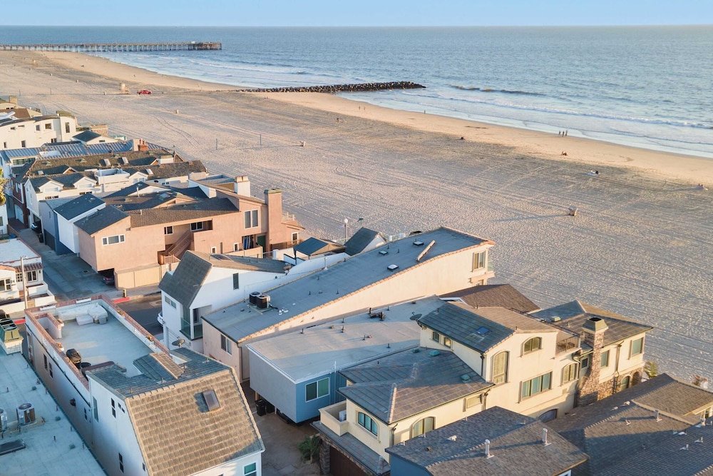 Balboa Breeze by Avantstay Beachfront Retreat + Ocean View