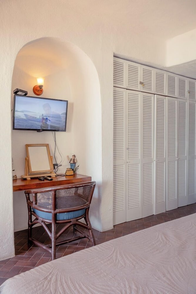 Flat with Unbeatable Views & 2 Bedrooms