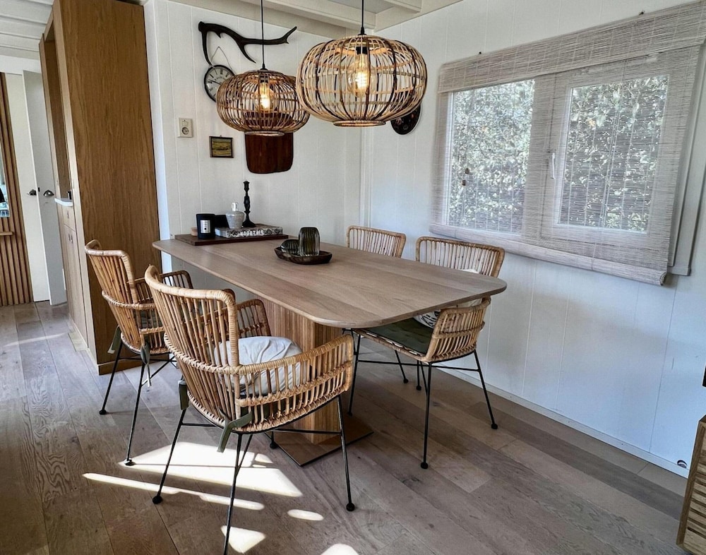 Chalet for Four Guests Near Beach