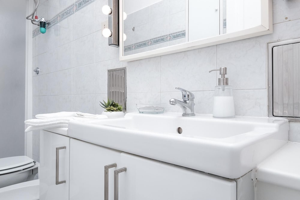 Domus Linda in Roma With 1 Bedrooms and 1 Bathrooms