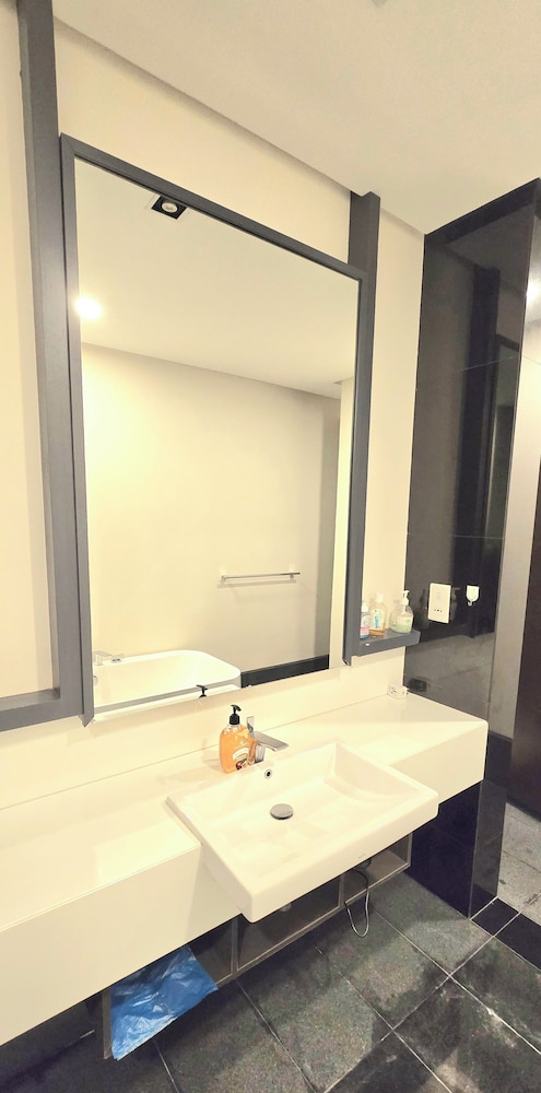 The Mews KLCC By Service Apartment
