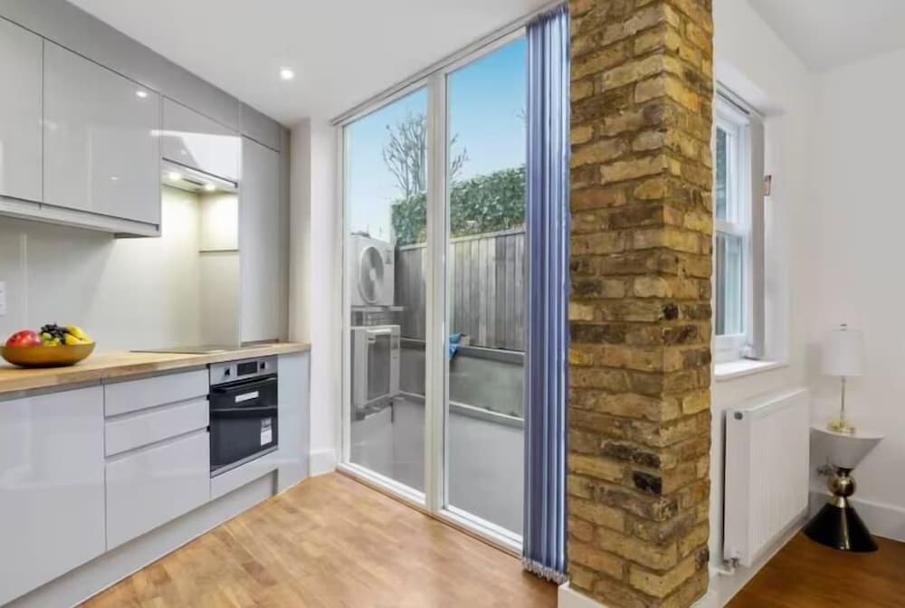 Flat 1 Victoria Grove