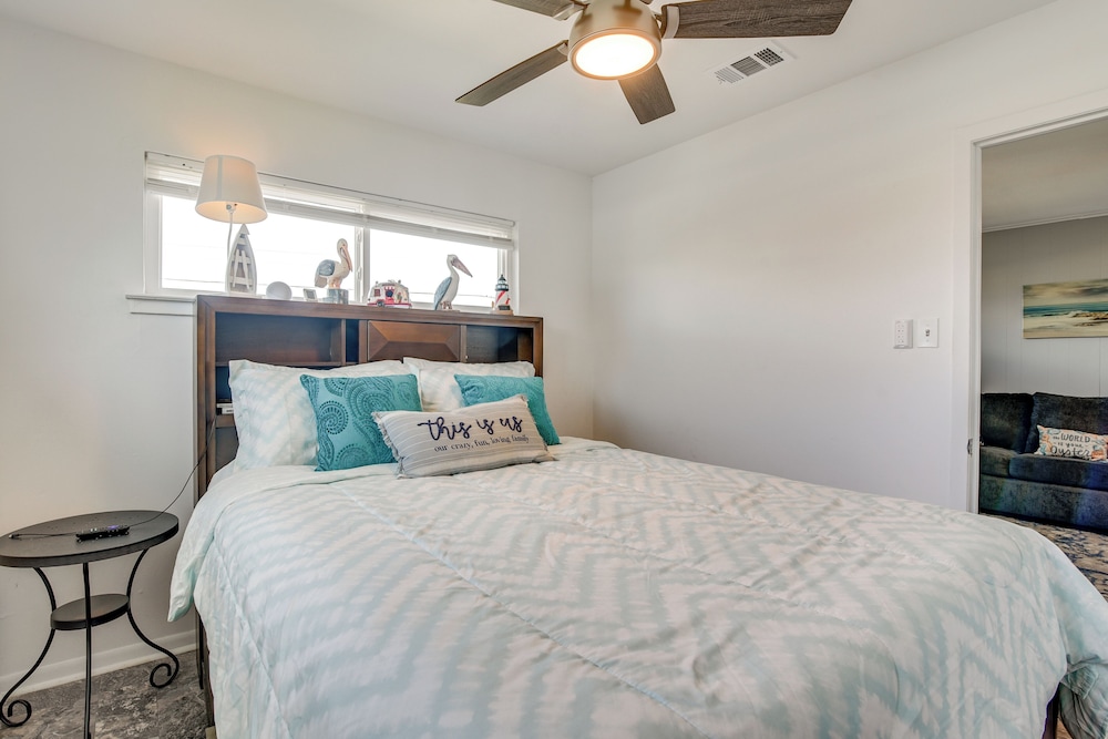 Private Bayfront Access 10 Mi to Galveston Beaches