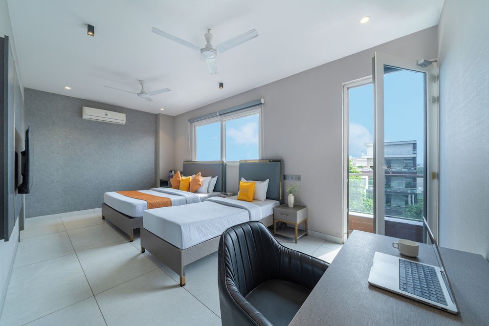 Lime Tree Hotel & Stays Greater Noida Nearby India Expo Centre & Mart