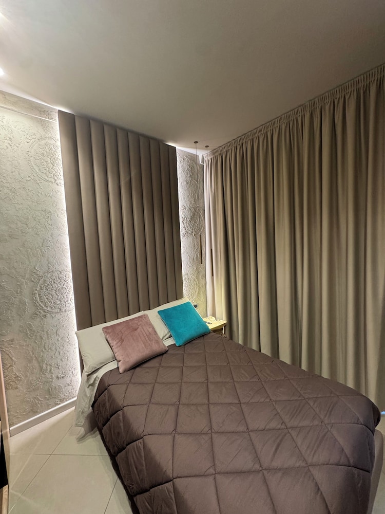 Tropicana room