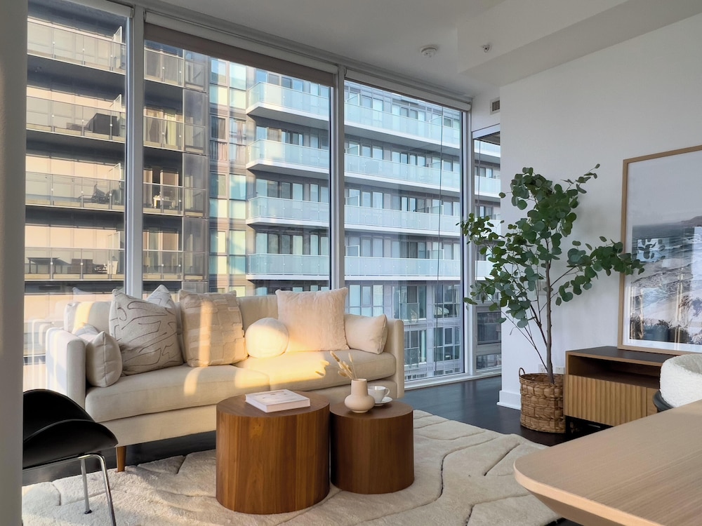 The Harbour Suites & Towers Financial District