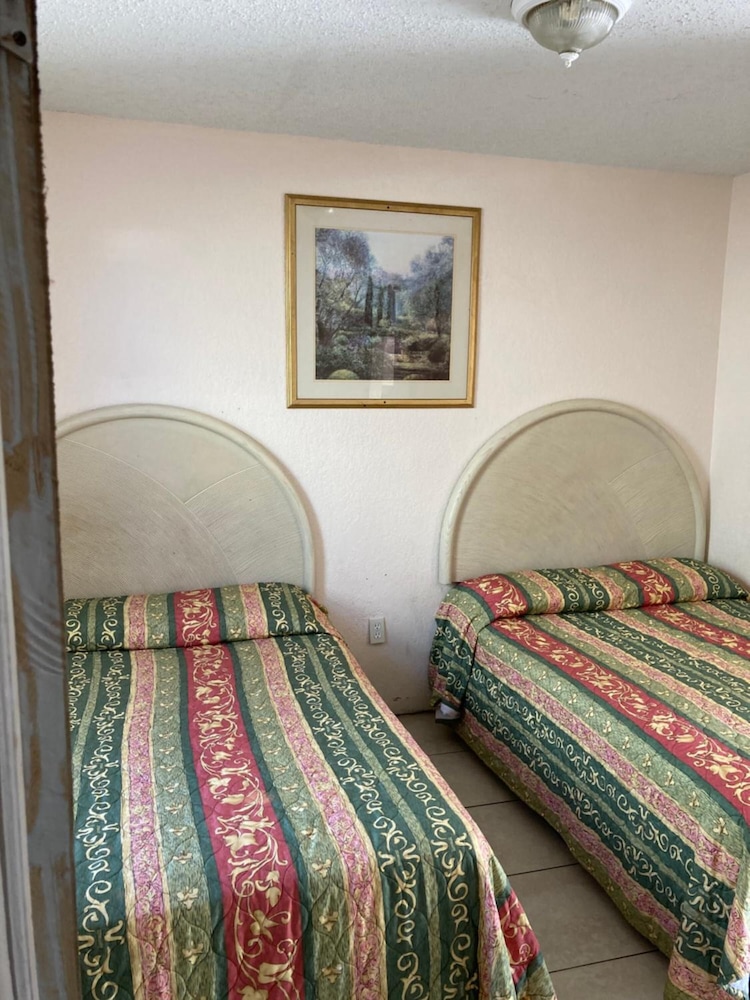 Surfside Motel