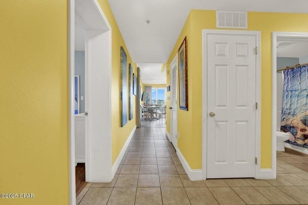 Laketown Wharf 338 3 Bedroom Condo