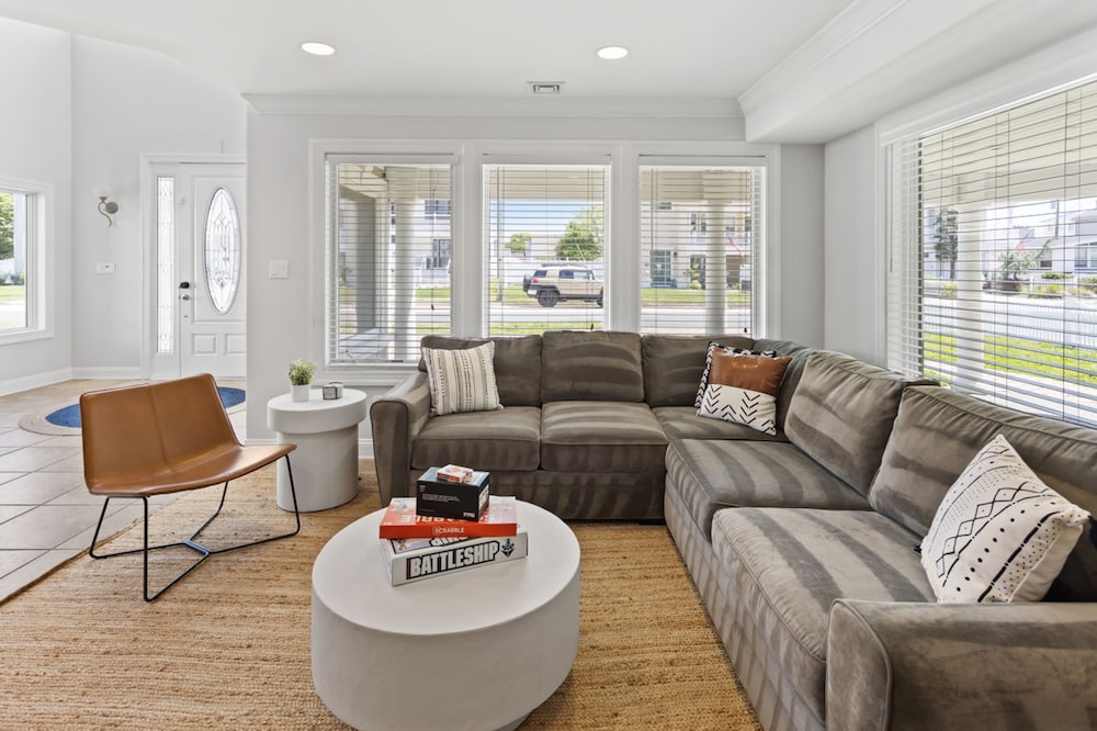 Heated Pool Hot Tub 5BR Game Room Elevator Cabana